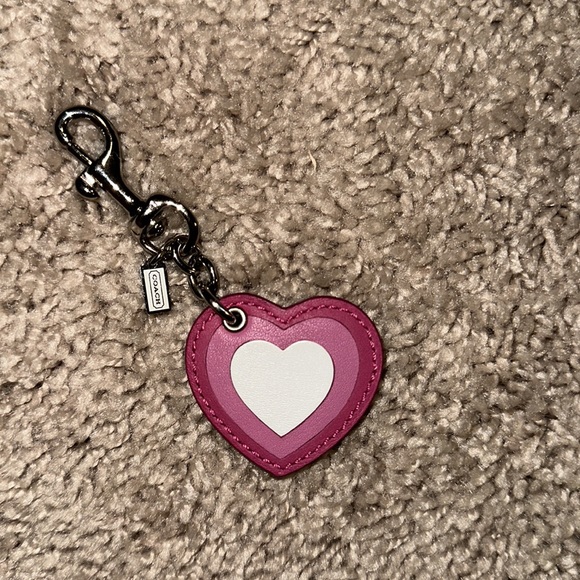 Coach heart keychain - Picture 1 of 2
